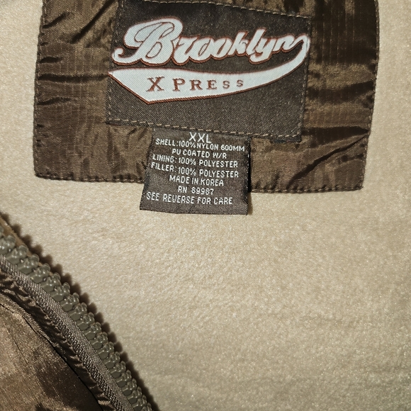 Coat - Picture 7 of 8